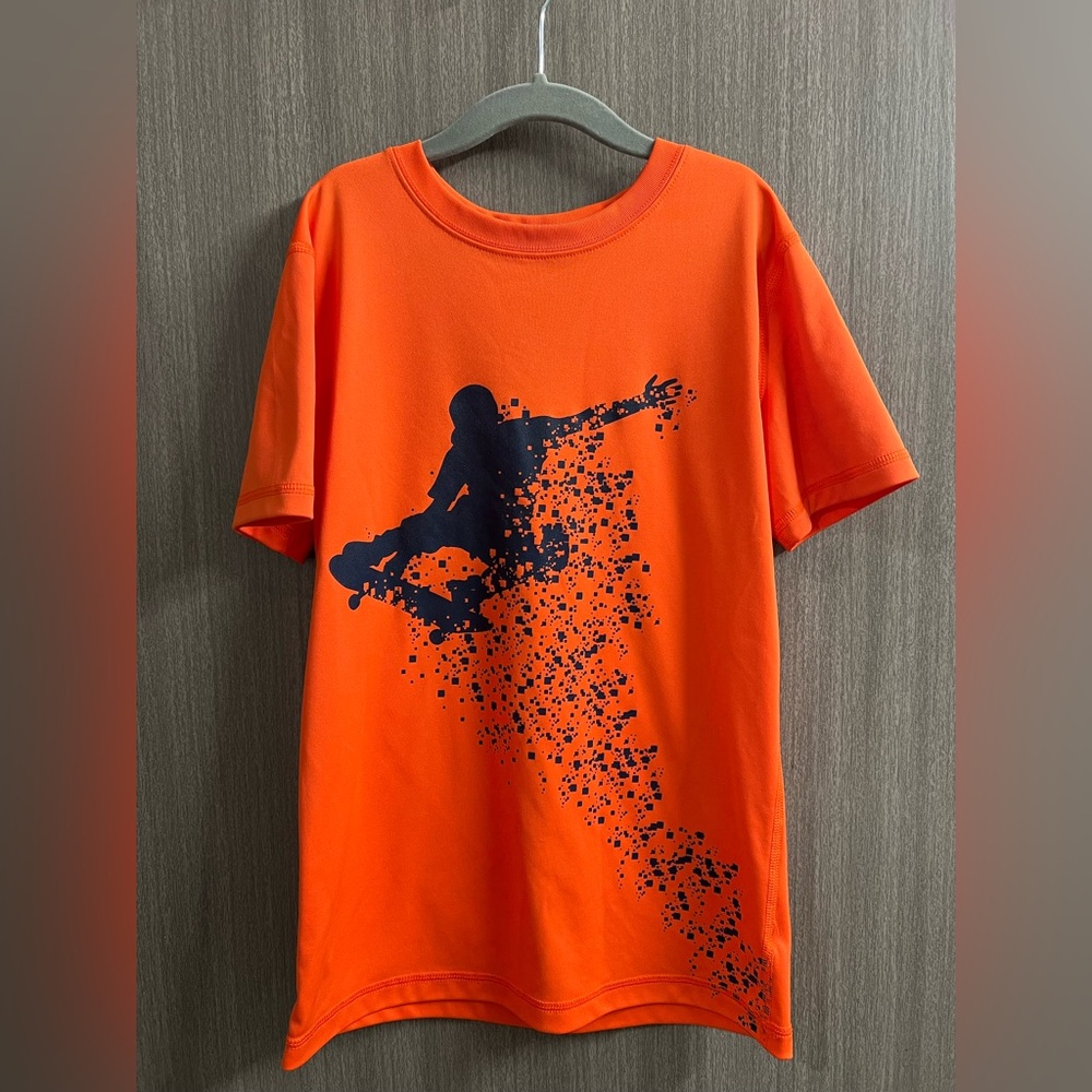 All In Motion Boy's Tee Size Medium 8/10
